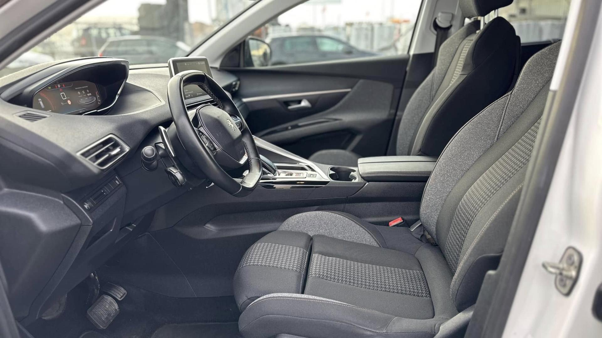 PEUGEOT 5008 1.5 BlueHDi