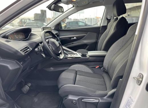 PEUGEOT 5008 1.5 BlueHDi
