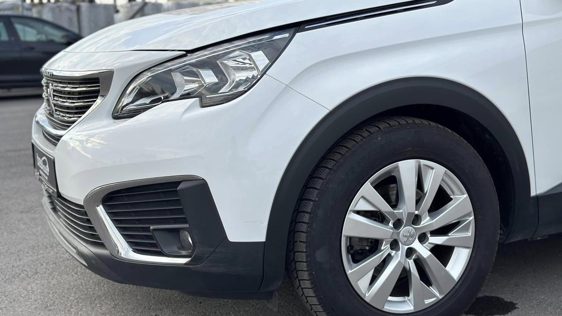 PEUGEOT 5008 1.5 BlueHDi