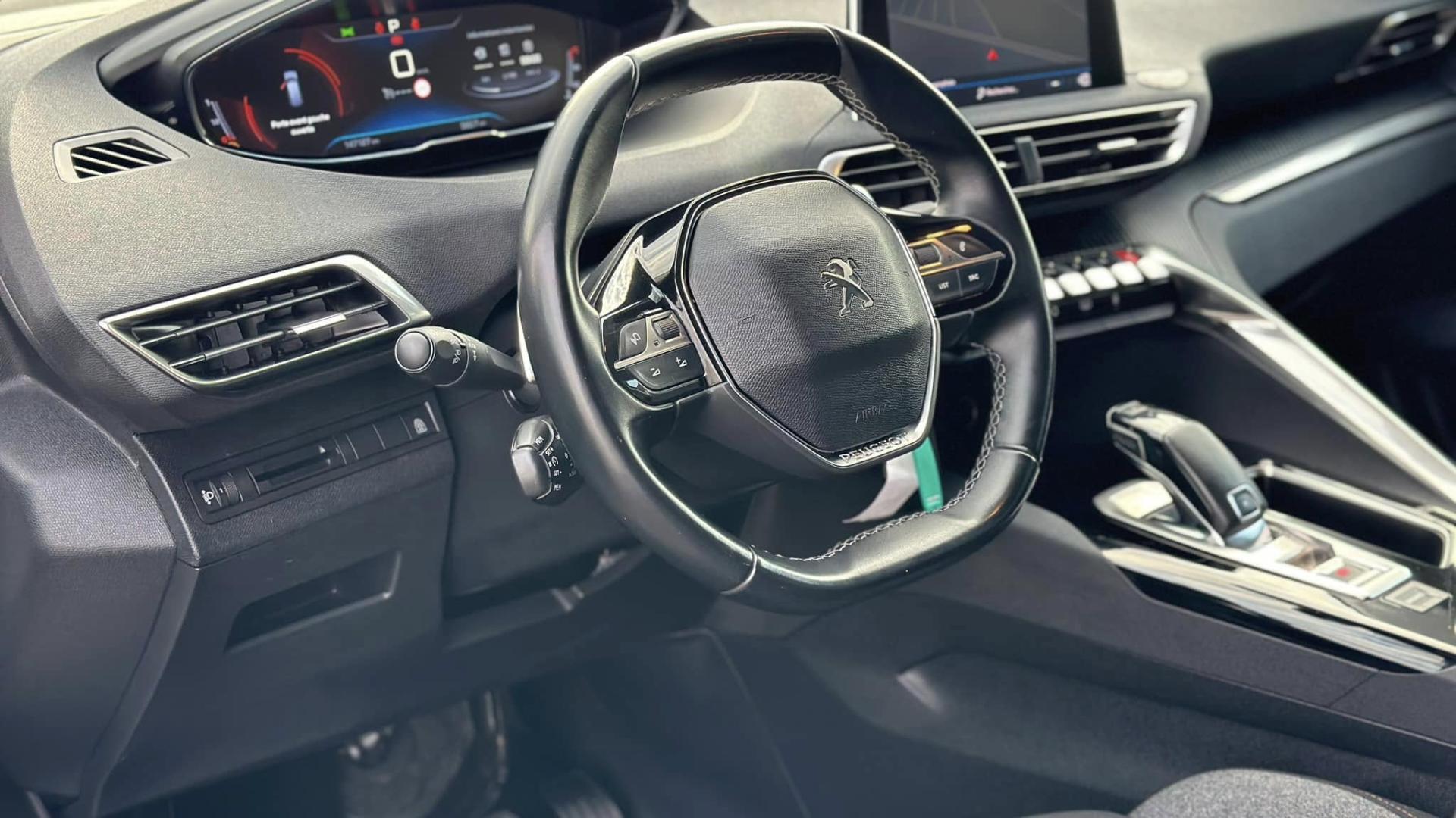 PEUGEOT 5008 1.5 BlueHDi