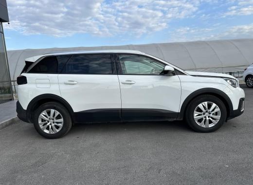 PEUGEOT 5008 1.5 BlueHDi
