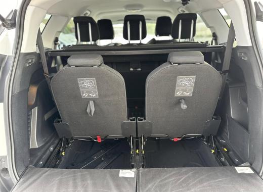 PEUGEOT 5008 1.5 BlueHDi