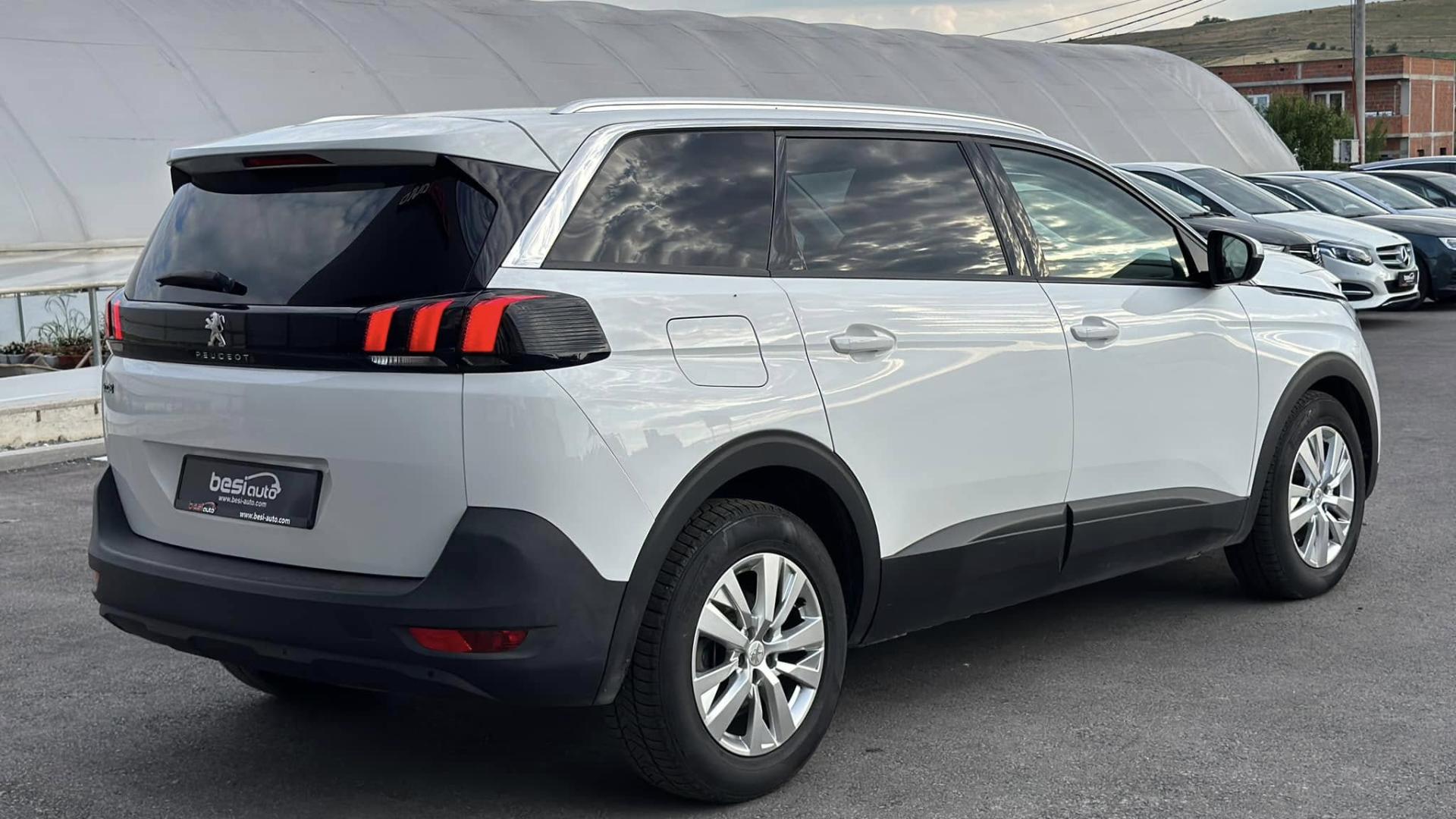 PEUGEOT 5008 1.5 BlueHDi