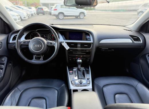 Audi A4 2.0 TDI S Line