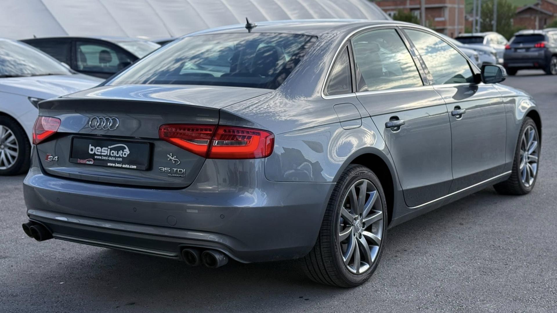 Audi A4 2.0 TDI S Line