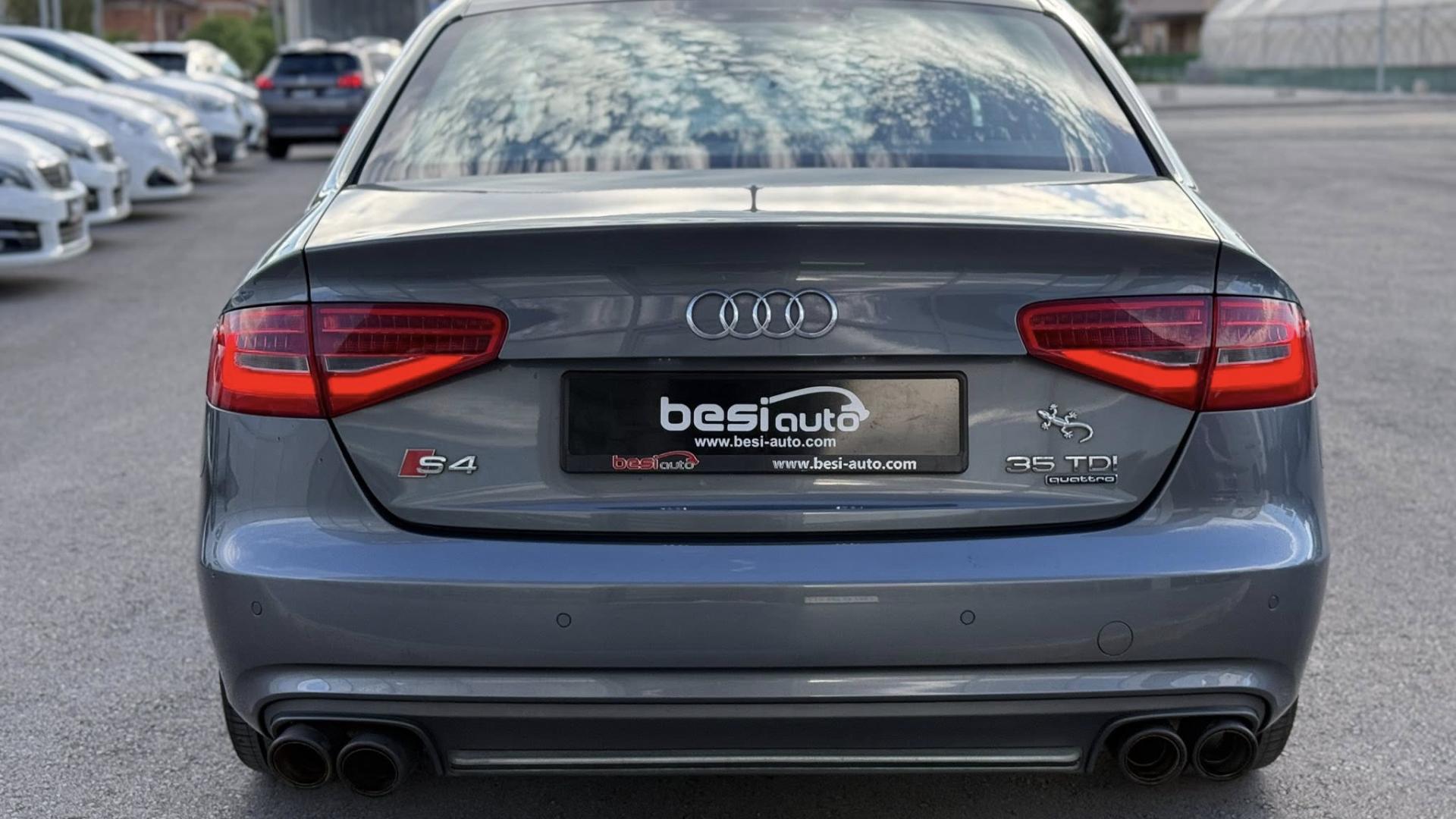 Audi A4 2.0 TDI S Line